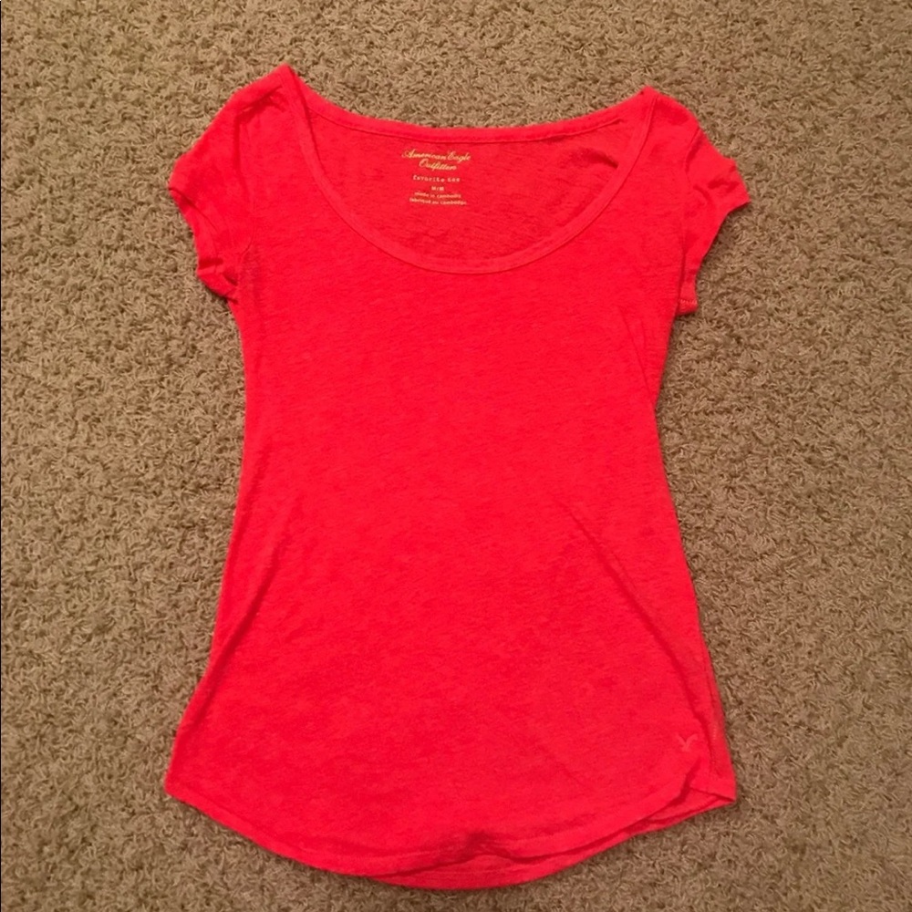 American Eagle favorite tee